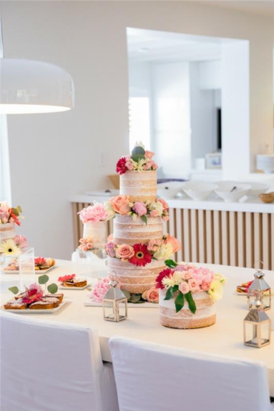 juhla sisustus lattia kakku pöytä koristelu tuoreita kukkia