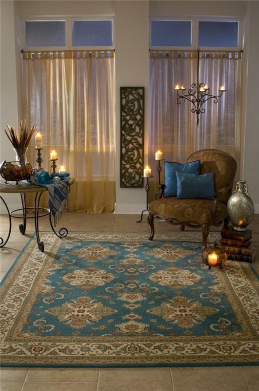 persialaiset matot kodikas olohuone ilmavat verhot kynttilät