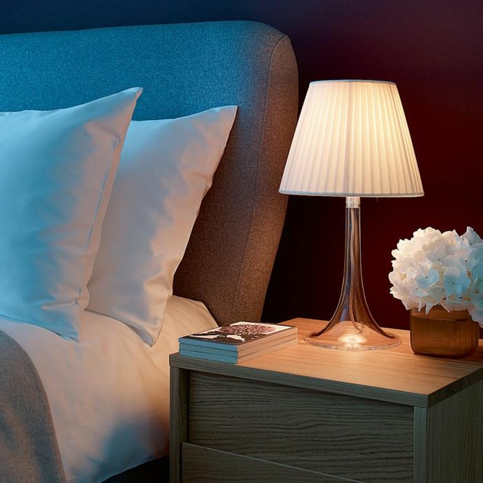 philippe Starck lamput ja valot Flos MissK makuuhuone
