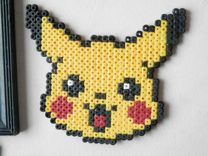 pikachu pokemon -malli tinkeri perierhelmillä