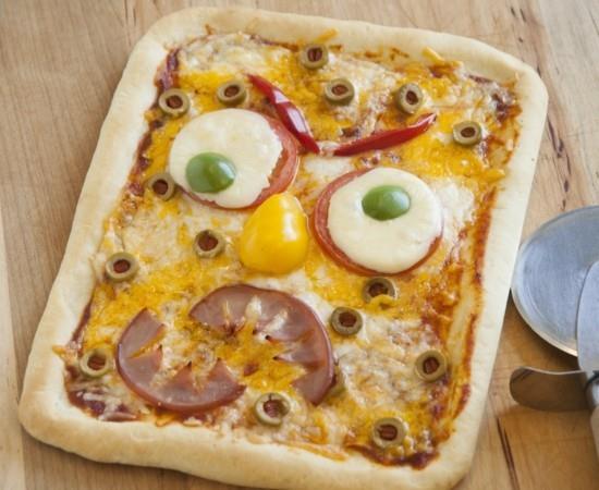 pizzan täytteiden ideoita halloween -hirviöitä
