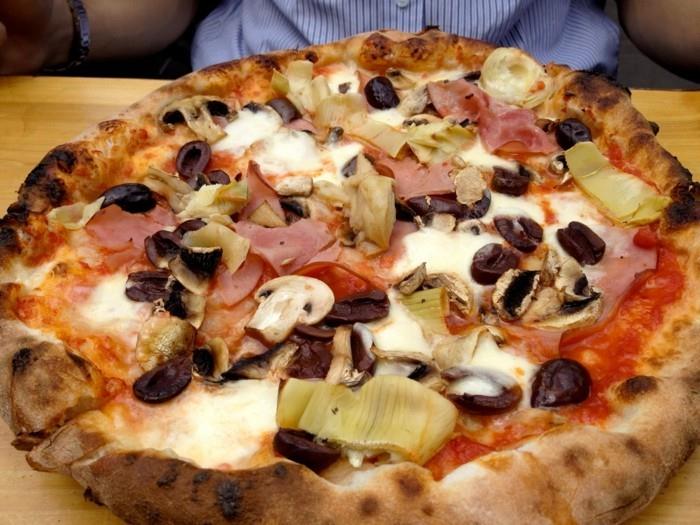 pizza capricciosa italia