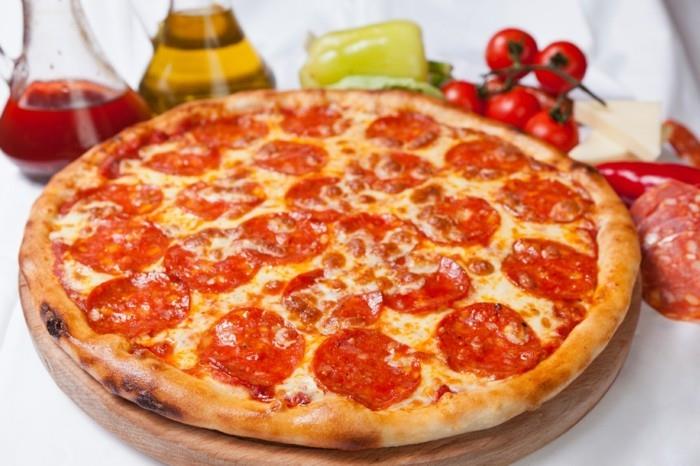 pizza diavola italia mausteinen