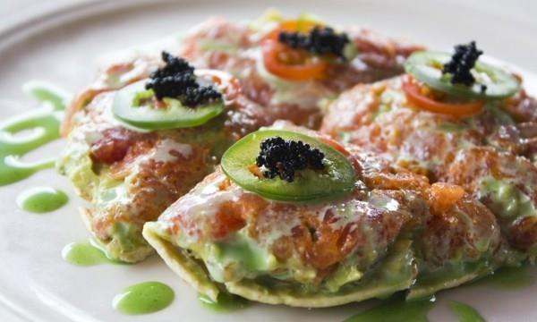 Pizzan täytteen ideoita lohi paprika kaviaari
