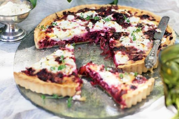 pizzan täytteiden ideoita punajuurivuohenjuustoa