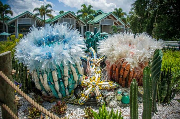 muovitaide luova idea coral kaktus