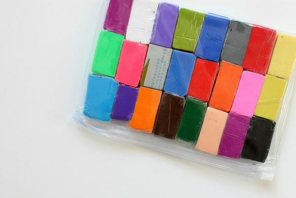 polymeerisavi fimo värikkäitä värejä