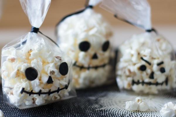 popcorn -laukkuja viime hetken halloween -ideoita