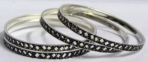 Tükörkép Black Metal Bangles