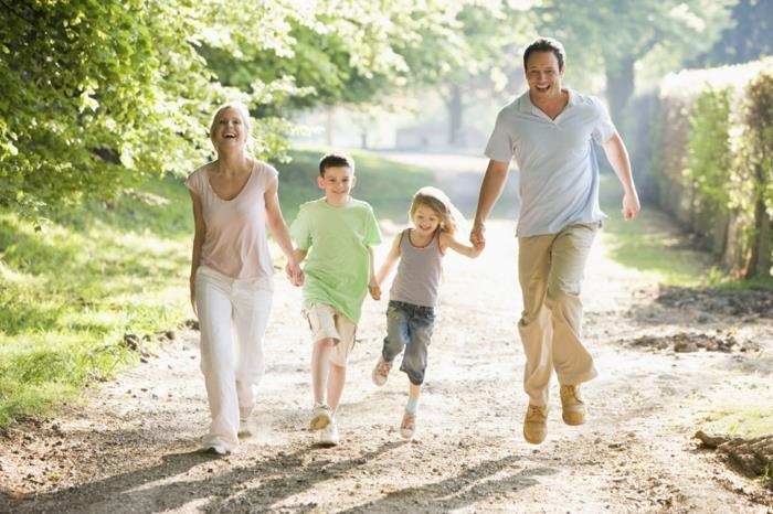 ajattele positiivisesti opi kävelemään perheen luonteessa