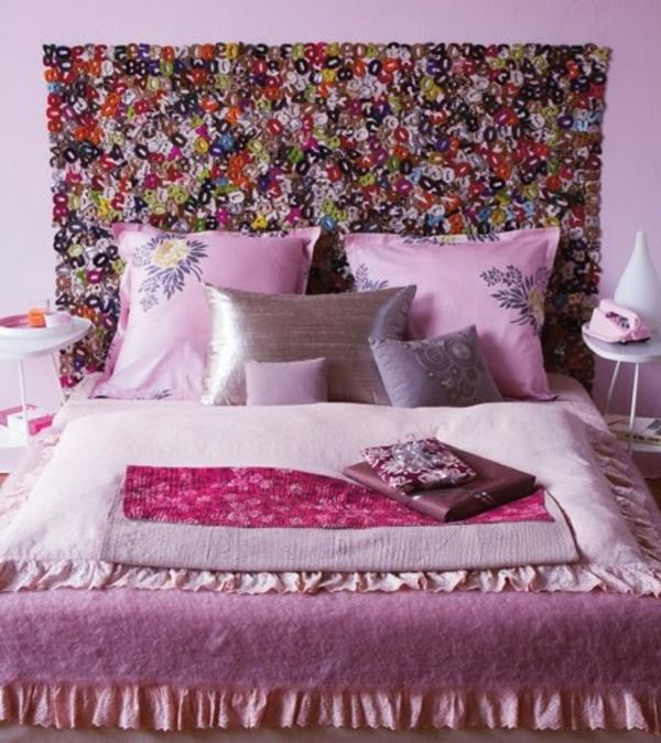 upeat violetit värit kukkakuvioinen vuode makuuhuoneen pääty
