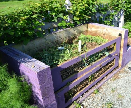 käytännöllinen puutarhasuunnittelu violetit puupylväät