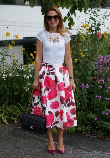 Nederdel med blomstertryk