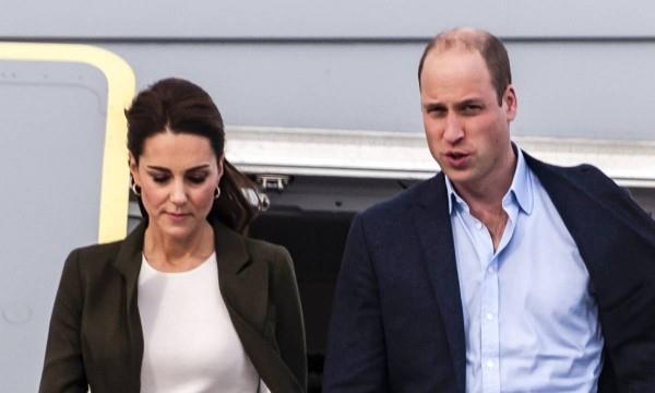 prinssi William yhdessä Kate Middletonin kanssa