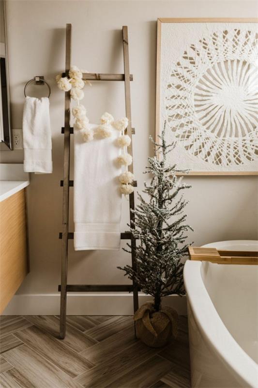 puristiset joulukoristeet kylpyhuone koristele ideoita kuusen