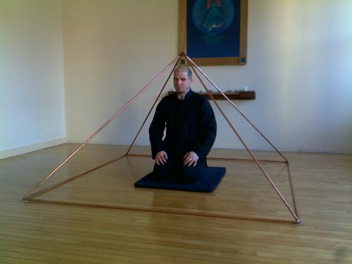 piramis meditáció