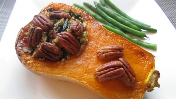 quinoa Brasilian pähkinät täytetty Butternut kurpitsa vegaani