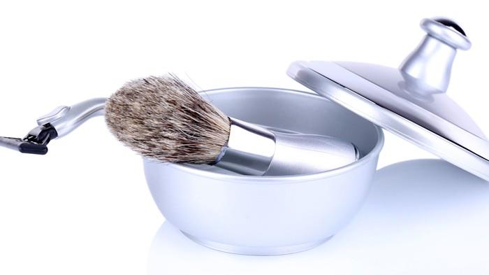 Tee omat partavaahdon ainekset aluksi Tee omat parranajovaahdon ainesosat aluksi