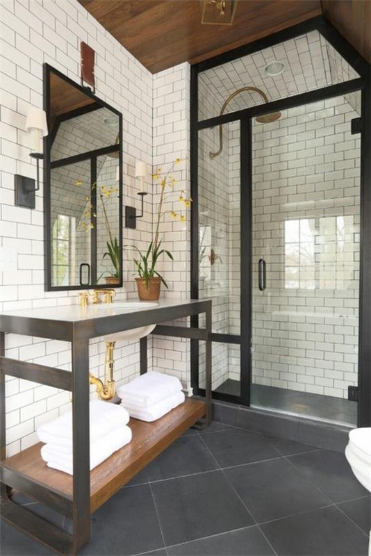 sisustus kylpyhuone huonekalut seinän suunnittelu suihku kulta aksentti laatat