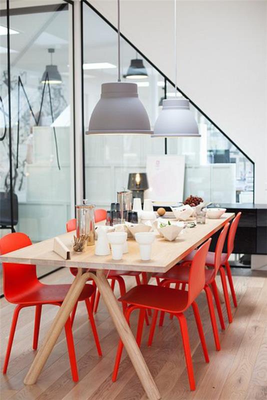 huoneen väliseinä lasi väliseinä moderni ruokapöytä ja tuolit