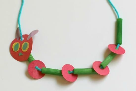 toukka tinker lasten kanssa kaulakoru nuudelit