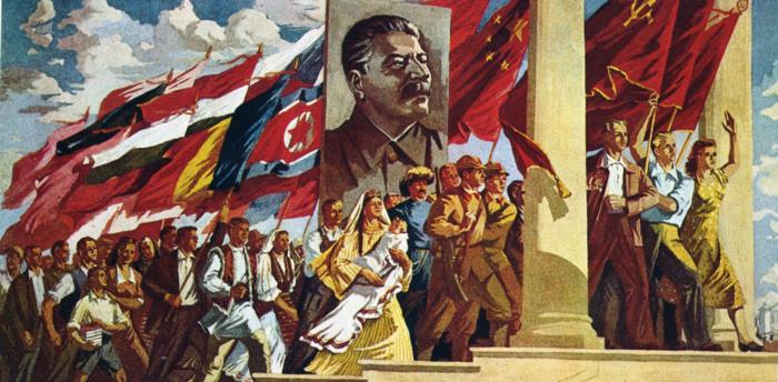 realismi taide kangas totalitarismi kommunismi hallinto