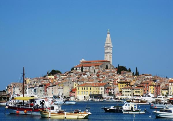 matkustaa kroatiaan rovinj istria satama