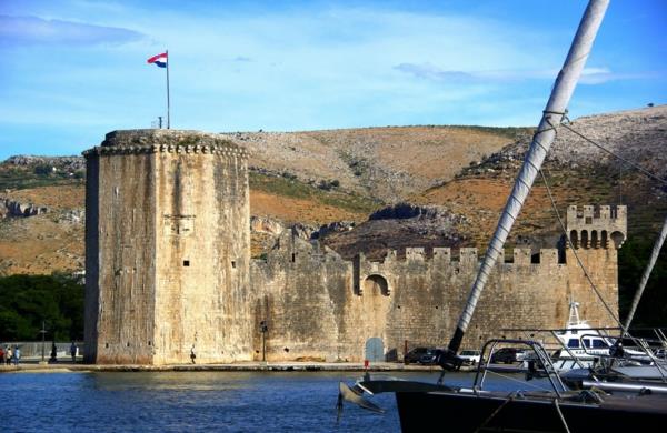 matka Kroatiaan trogir dalmatia kamerlengo castle