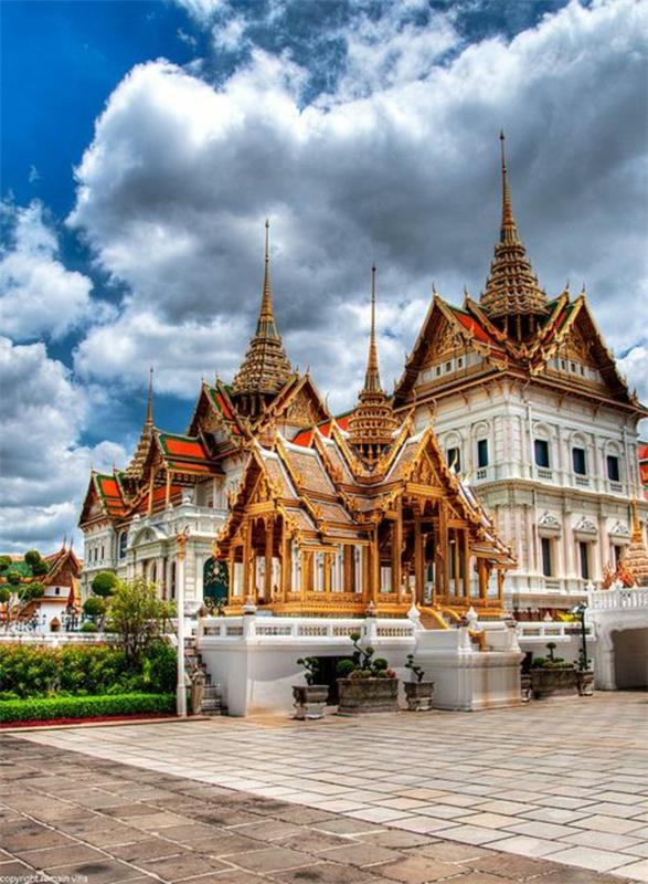 matka Thaimaahan edestakainen palatsi