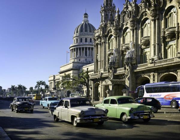 matkustaa Kuuban kaduille oldtimer