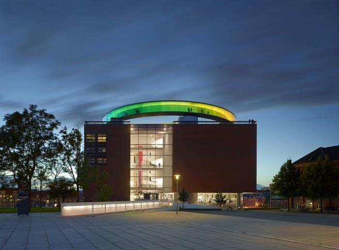 Matkakohteet vierailevat ARoS -taidemuseossa
