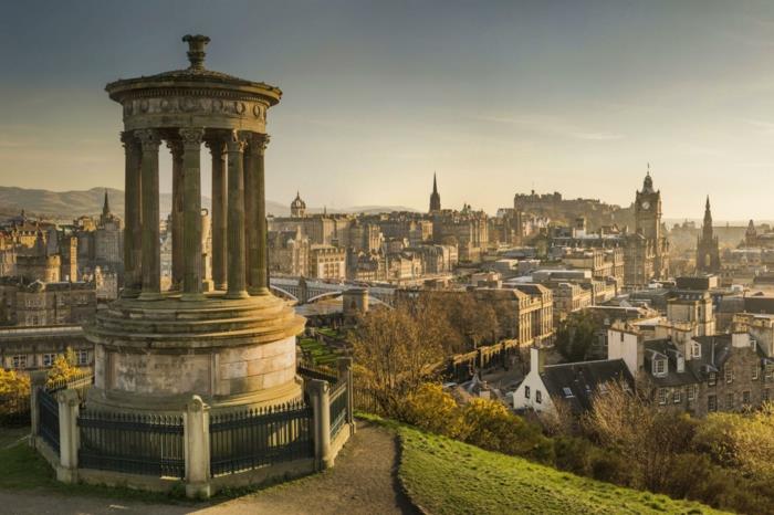 matkakohteet edinburg calton hill