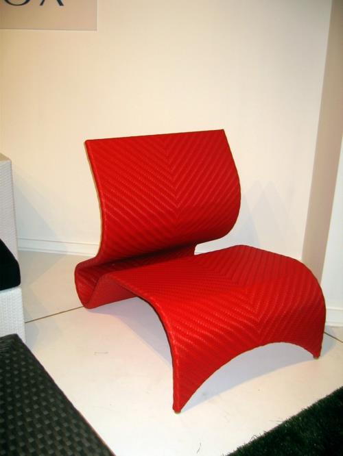 rentouttava tuoli puutarhassa punainen synteettinen minimalistinen muotoilu