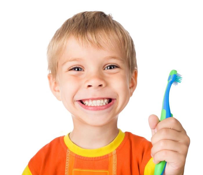 asianmukainen hammashoito pienen pojan hammasharja