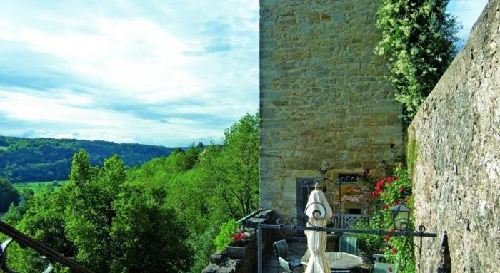 romanttiset hotellit kivimuuri takorauta
