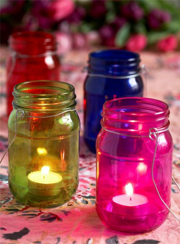 romanttinen elävä diy -lyhtyidea värikkäitä laseja