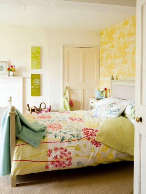 romanttinen makuuhuone suunnittelee keltaisia ​​aksentteja