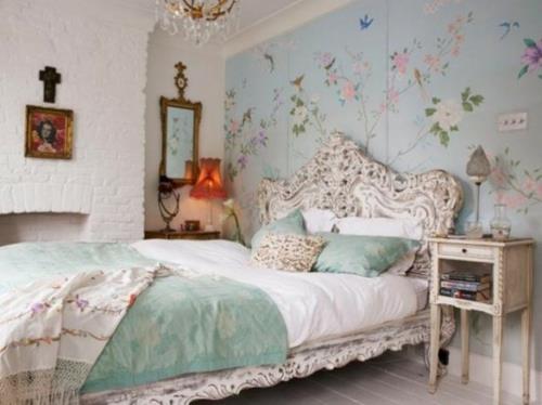 romanttinen makuuhuone suunnittelee pastellivärejä kukkakuvioita