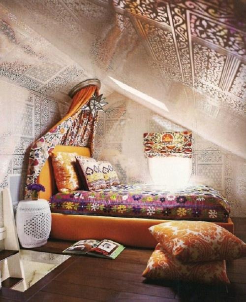 romanttiset makuuhuoneet värikkäitä kauniilla laattakuvioilla