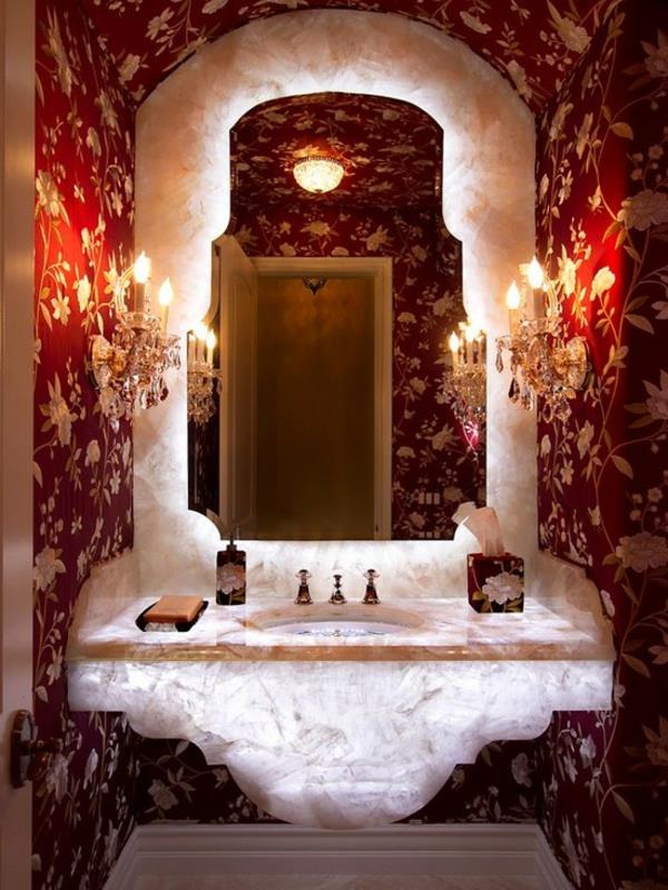 kylpyhuoneen punaiset seinät ja kiteet