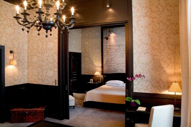 romanttinen hotelli pariisi Place des Vosges Suite de la Reine