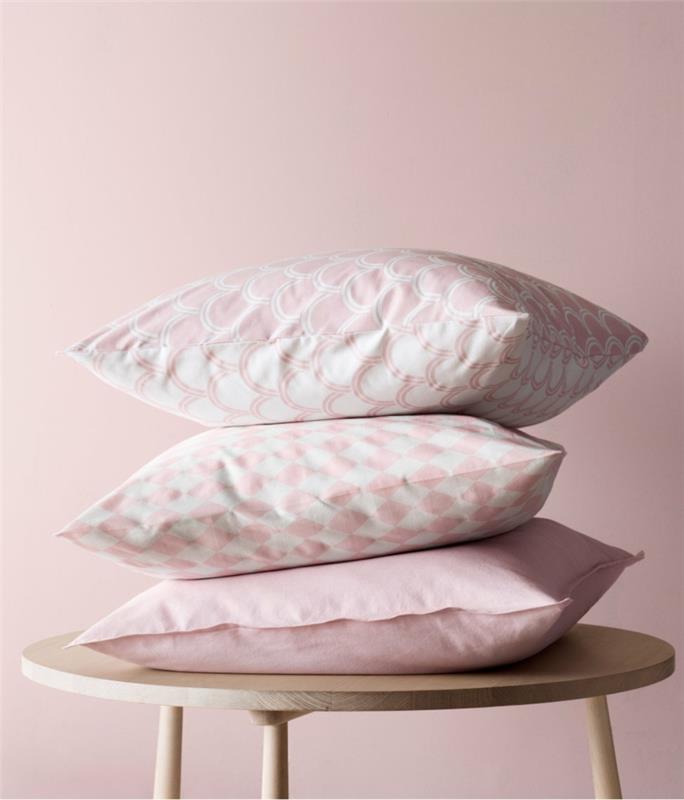 vaaleanpunaisia ​​koriste -esineitä verkossa HundM Home Sale -tyynyliinat
