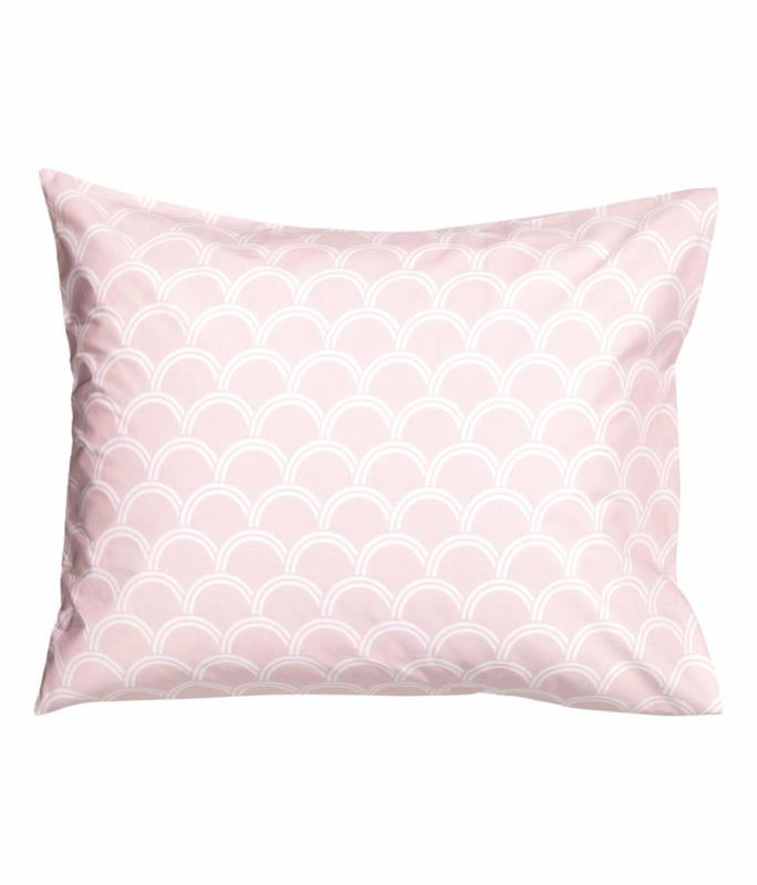 vaaleanpunaisia ​​koriste -esineitä verkossa HundM Home Sale -tyynyliina