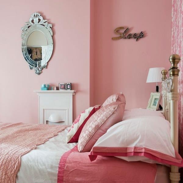 vaaleanpunainen makuuhuoneen peitotyyny