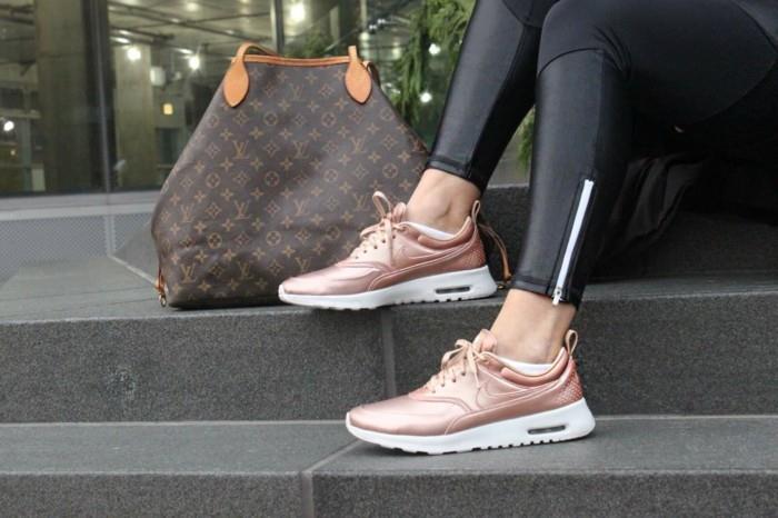 rose-gold-air-max-nike-lenkkarit-urheilukengät-trendi