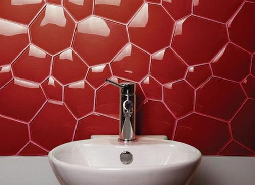 punainen laatta peili idea pesuallas kylpyhuone