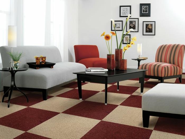 punainen nojatuoli valkoinen sohva värillinen matto ilmavat verhot