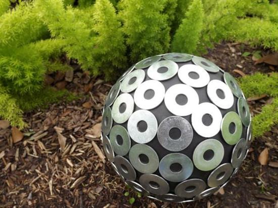 tee pyöreitä puutarhakoristeita itse kierrätykseen