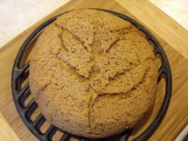 pyöreä leipä ideana einkornista