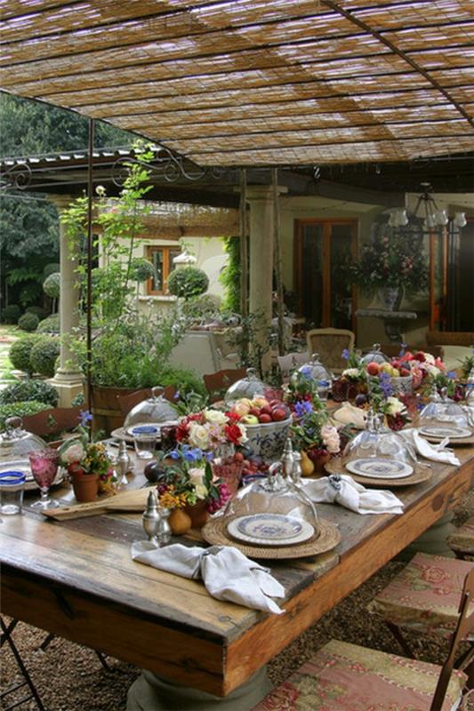 maalaismainen pöytäkoriste puu puutarhapöytä ruokapöytä tuolit puutarhakalusteet